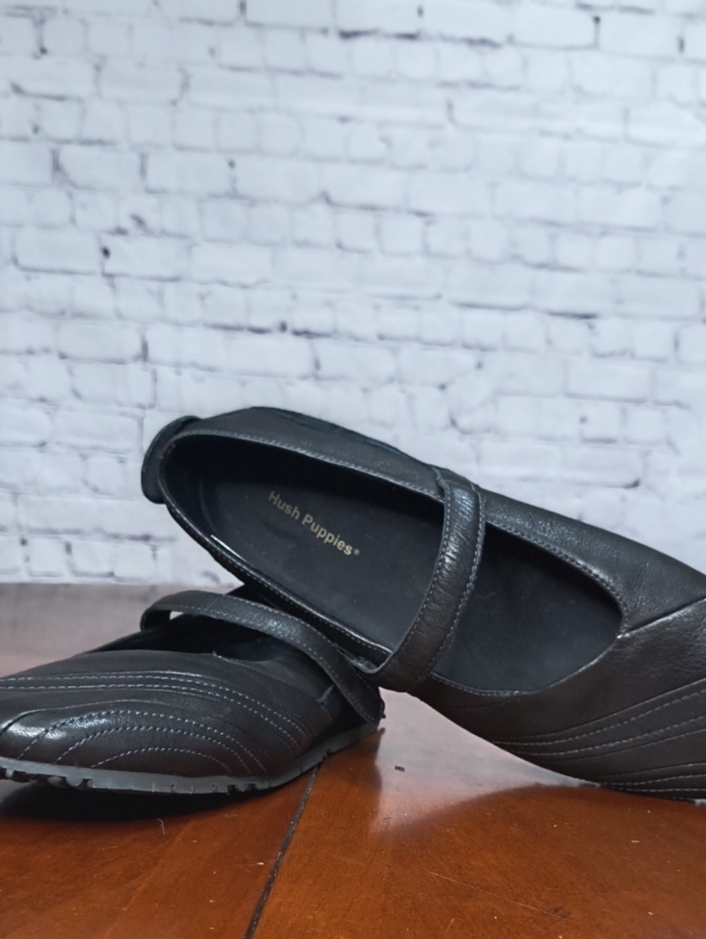 Hush Puppies Black Leather Mary Jane Flats with Strap Size 11 Z22
